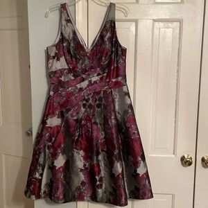 White House Black Market elegant dress worn only twice. Perfect for weddings.